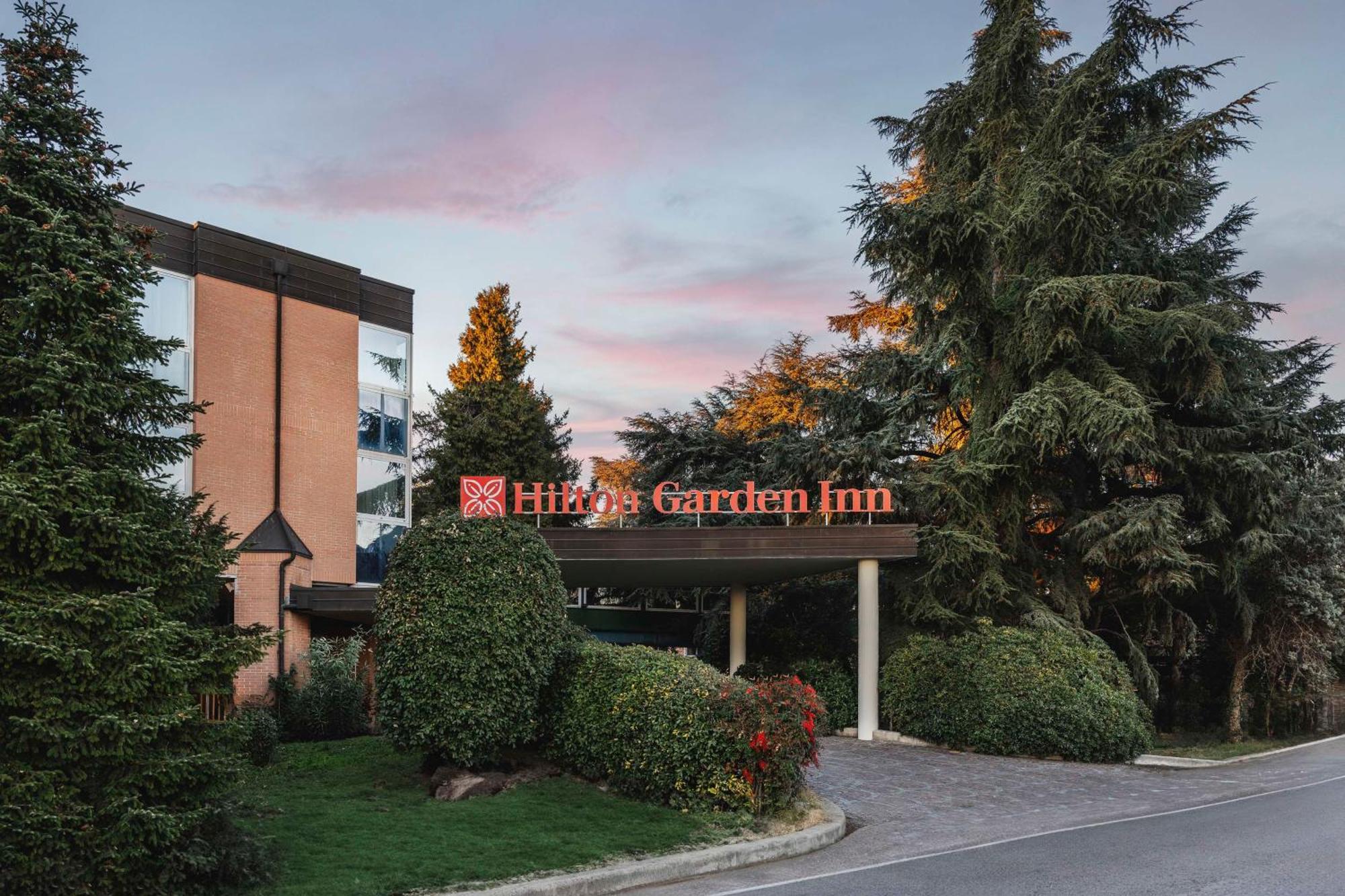 Hilton Garden Inn Bologna North Quarto Inferiore Exterior photo